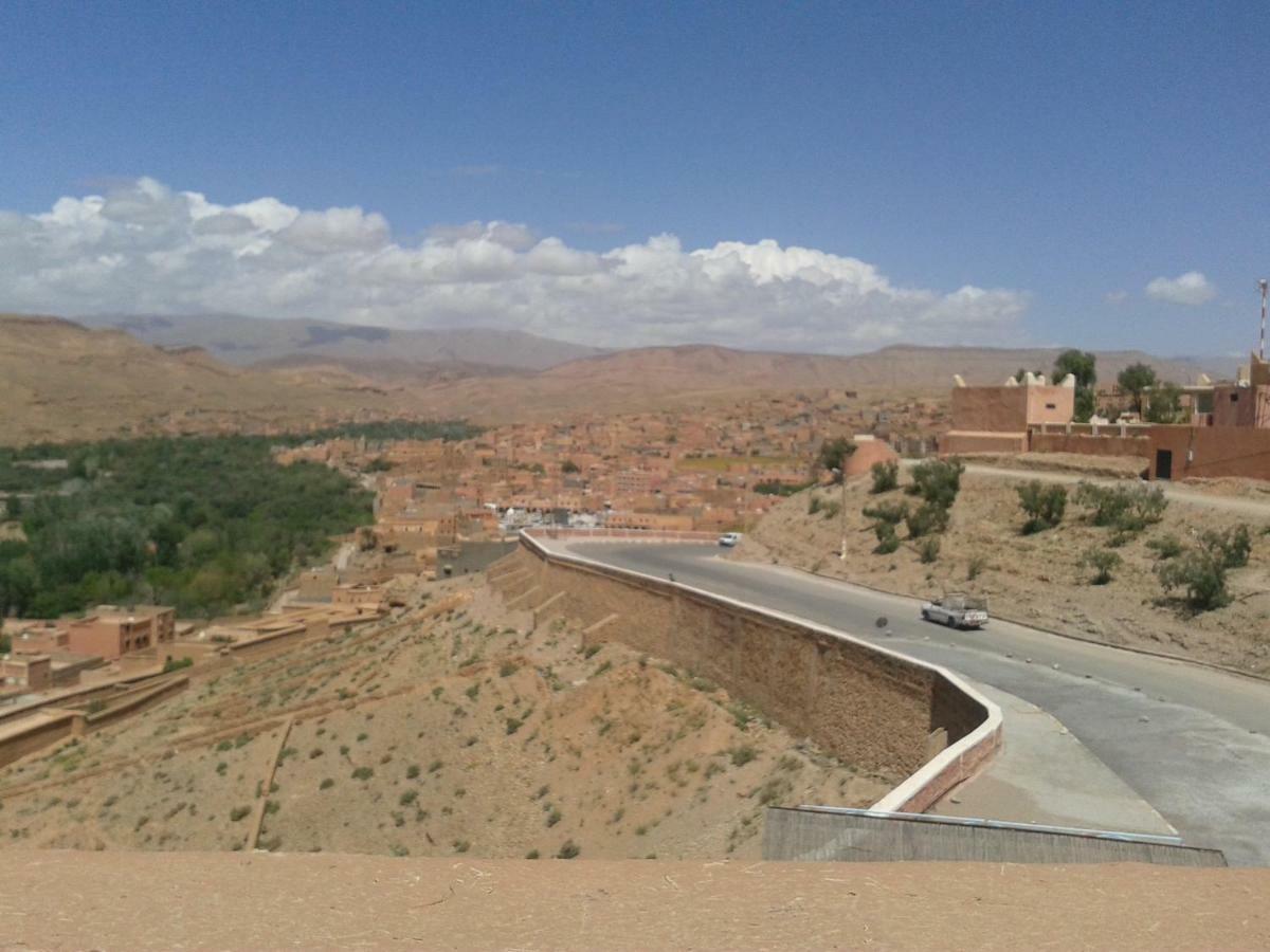 Hotel Almanader Boumalne المظهر الخارجي الصورة